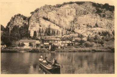 Lustin le passeur d'eau.jpg